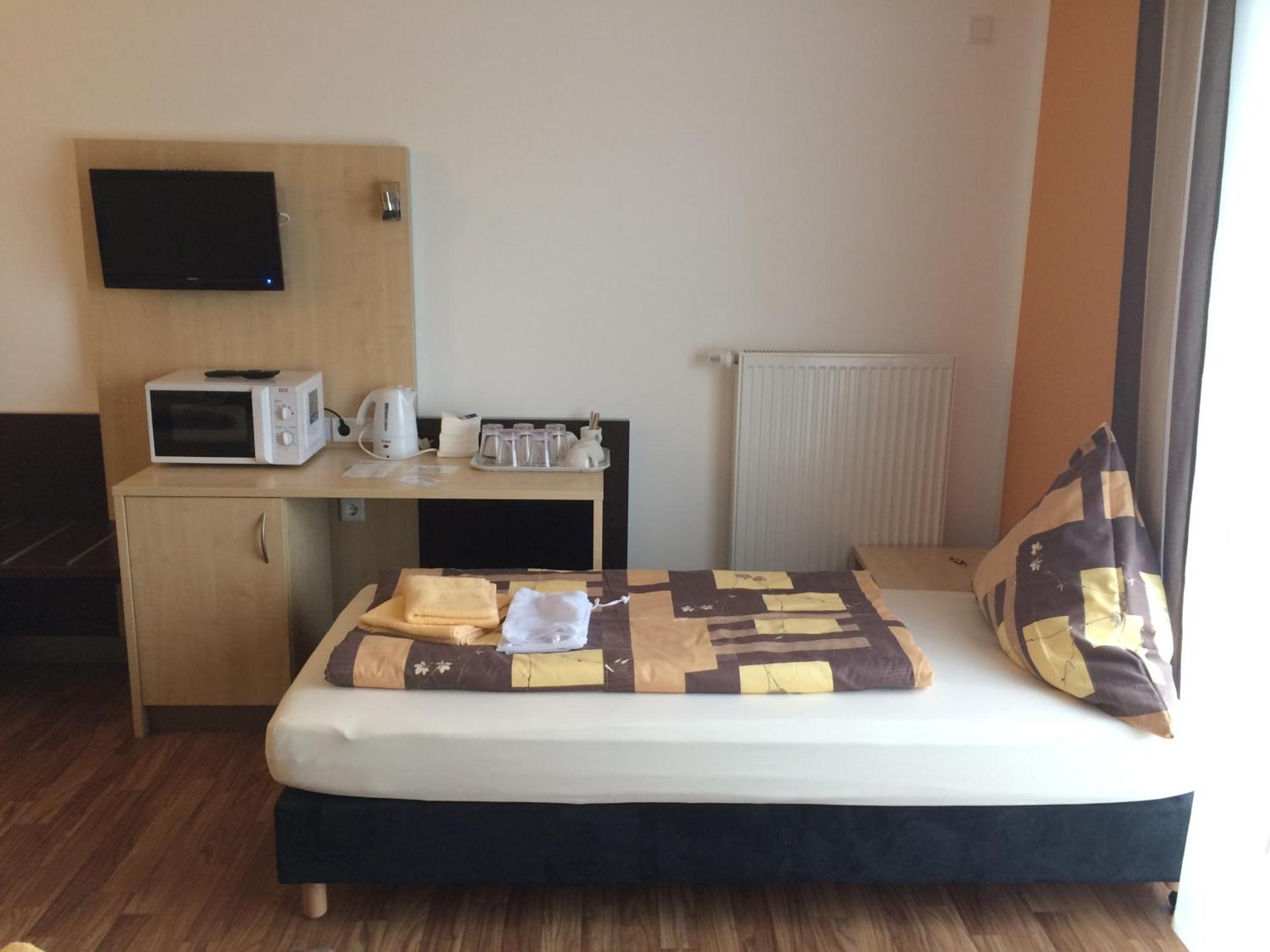 Auszeit Cafe & Hotel Oberwornitz Δωμάτιο φωτογραφία
